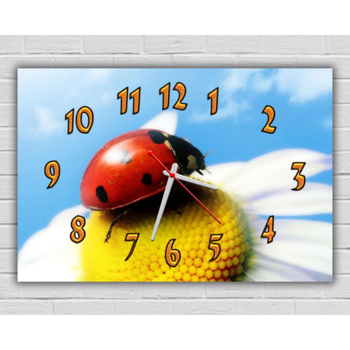 Настенные часы Божья коровка на ромашке
