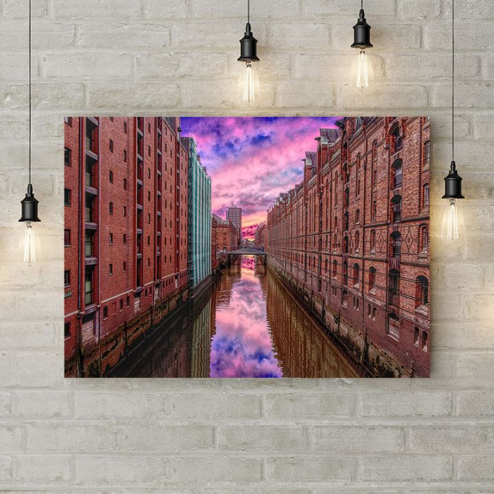 Картина на холсте Городской канал, 50х35 см