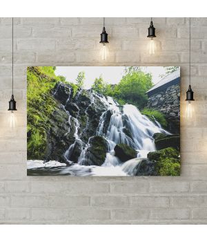 Картина на холсте Струящийся водопад, 50х35 см
