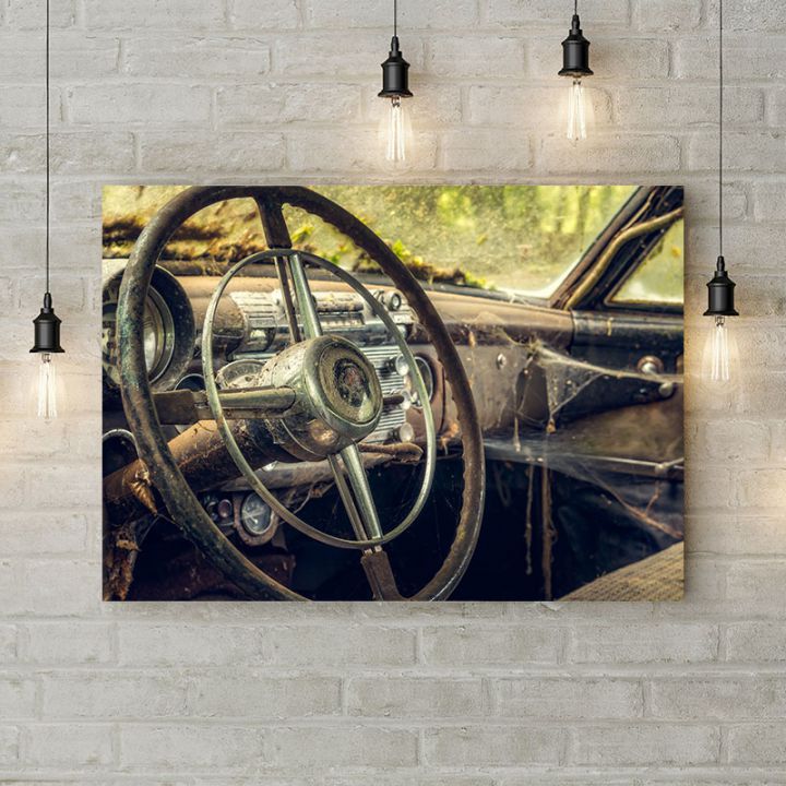 Картина на холсте Салон старого автомобиля, 50х35 см