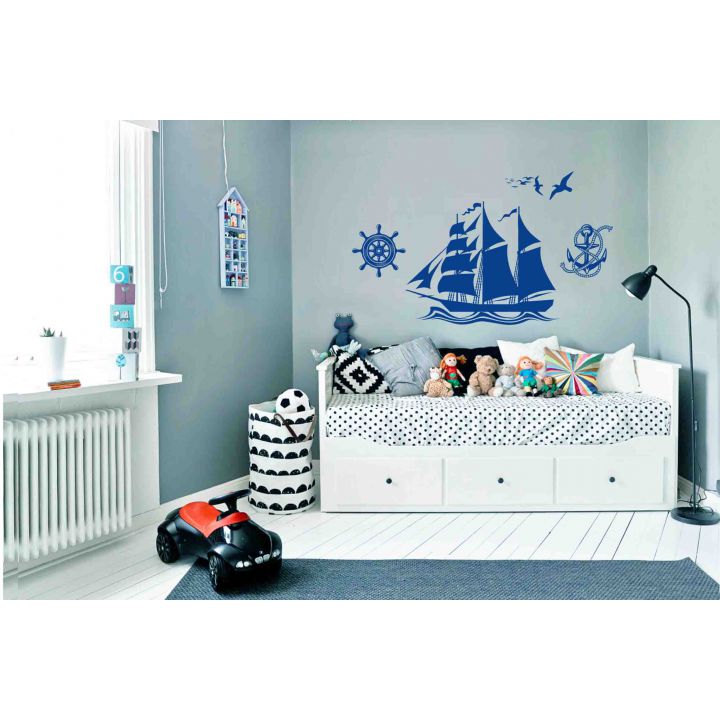 Детские наклейки в ванную комнату Маленький моряк