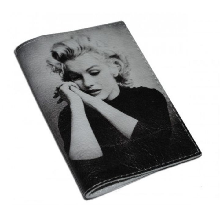Кожаная женская обложка для паспорта -Задумчивая Мерлин-